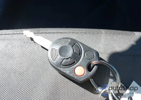 2011 Ford Escape Xlt z USA, uszkodzony, nr VIN 1FMCU0D72BKB74972